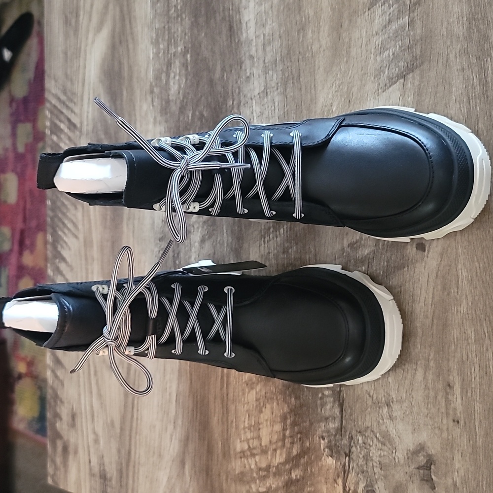 New Sorel Brex Laceup boot, 5.5, black